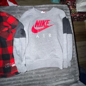 Boys 4T/4-5T/5T tshirts/sweatshirt/jacket/vest bundle-pre-owned